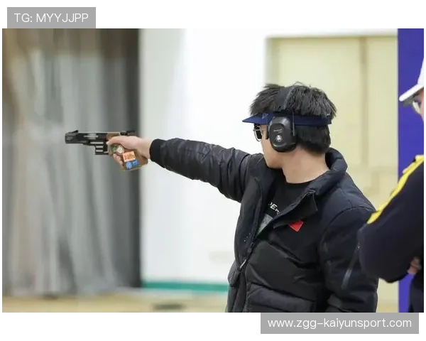 射箭小将站姿太帅引粉丝现场表白